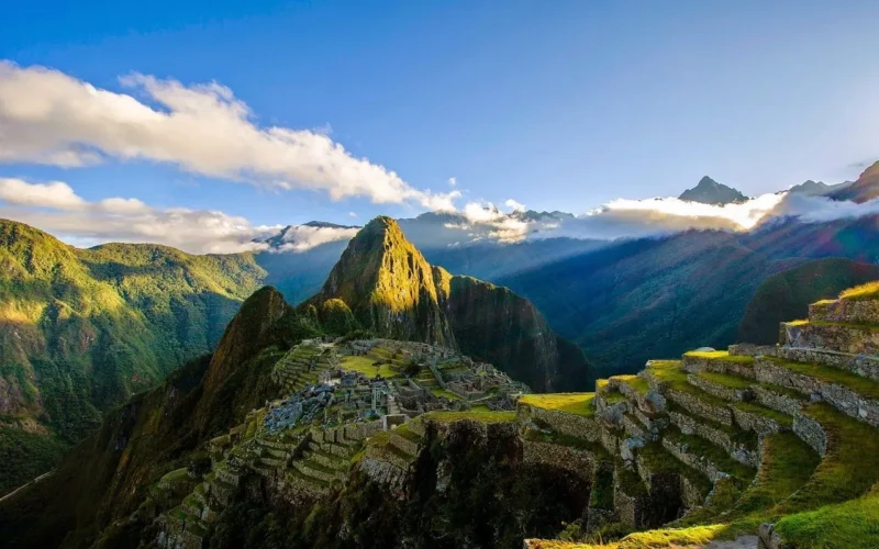 A Short World Tour: Discover the World’s Magic in One Meaningful Journey